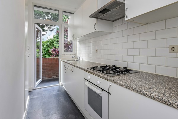 Medium property photo - Jan van Beersstraat 142, 2523 KA Den Haag